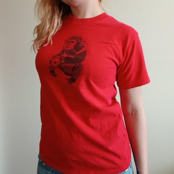 Vintage early 2000s red George W. Bush cymbal monkey tee - Picture 1 of 3